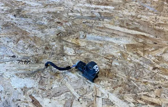 Mercedes-Benz E W213 Airbag deployment crash/impact sensor A2139051300
