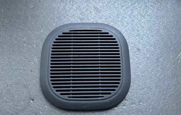 Nissan King Cab, Navara Rear door speaker cover trim 82901VK400 2817473P03