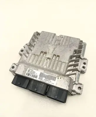 Citroen C4 II Engine control unit/module 9800268980 S180123008A 9666681180