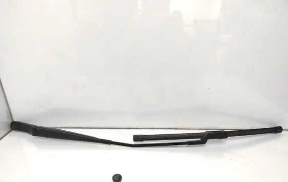Volkswagen PASSAT B8 Front wiper blade arm 3G2955409 5N0955205