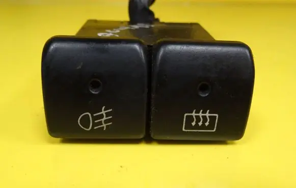 Mitsubishi Galant Windscreen/window heater switch