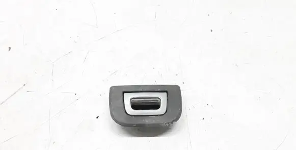 BMW 7 E65 E66 Tie down hook / loop 