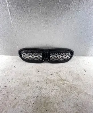 BMW 3 G20 G21 Front bumper upper radiator grill