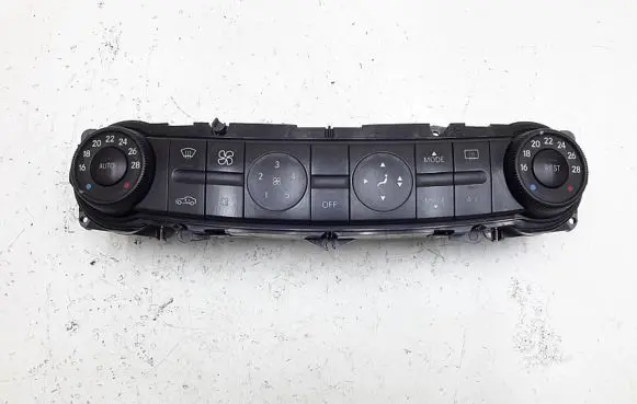 Mercedes-Benz E W211 Climate control unit 2118300390