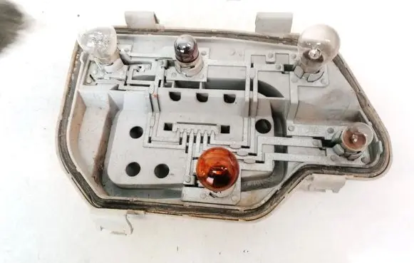 Volkswagen Polo Tail light bulb cover holder