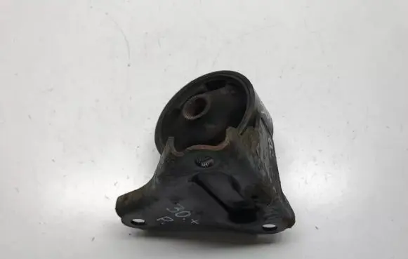 Hyundai Tucson JM Engine mount bracket 219112E100