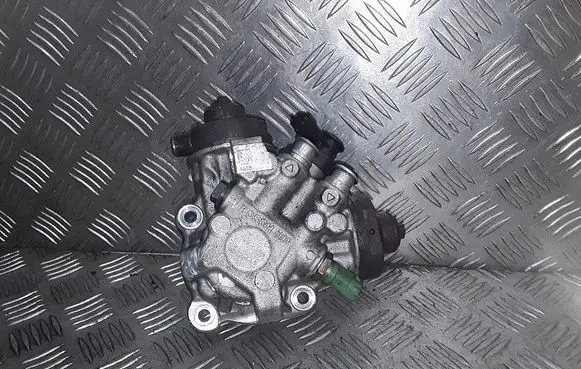Volvo C30 Fuel injection high pressure pump 0445010618 31272896