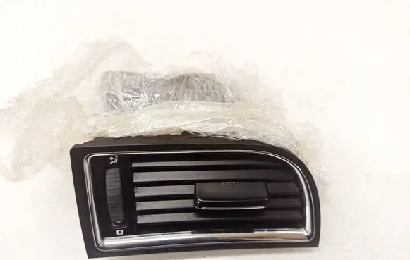 Skoda Superb B6 (3T) Dash center air vent grill 3T0819702