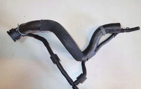Volkswagen Golf VII Engine coolant pipe/hose 5Q0122101EN