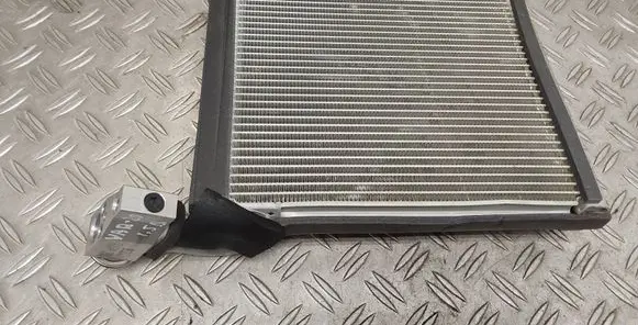 Toyota Yaris Air conditioning (A/C) radiator (interior) 