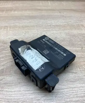 Volkswagen Golf V Gateway control module 1K0907530F 1K0907951