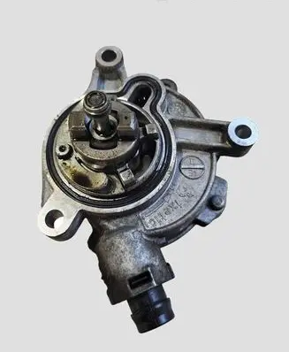 Volvo V40 Vacuum pump 31375107