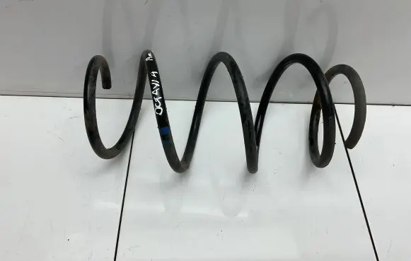 Skoda Octavia Mk3 (5E) Front coil spring