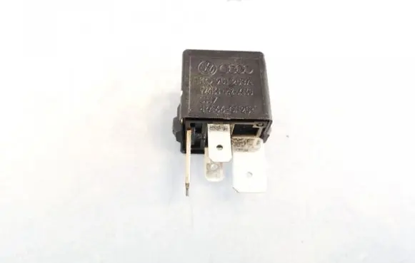 Volkswagen Caddy Other relay 1k0951253a v23134-j52-x430