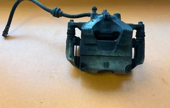Opel Zafira C Front brake caliper 13430603