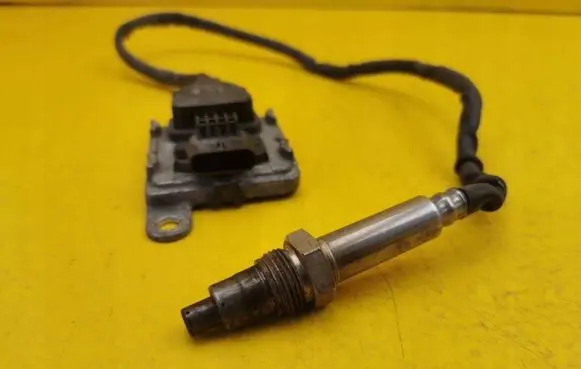 Mercedes-Benz E W213 Lambda probe sensor A0009058111 A3C0105770001