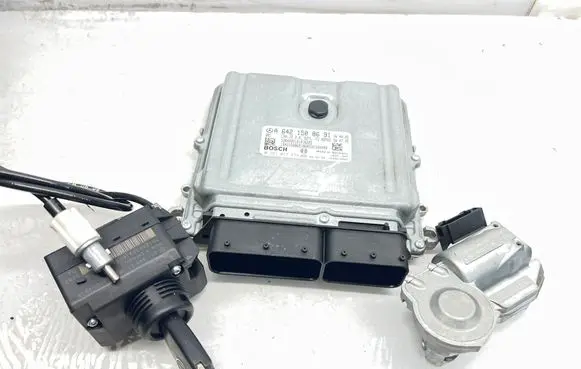 Mercedes-Benz E W211 Engine ECU kit and lock set A6421508691 0281013479 2115452308