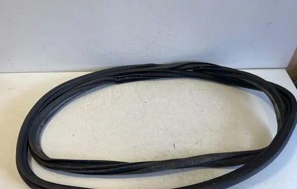 Mercedes-Benz Vito Viano W447 Front door rubber seal A4477210400