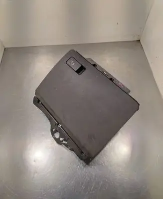 Volkswagen PASSAT B7 Glove box 3C1857101