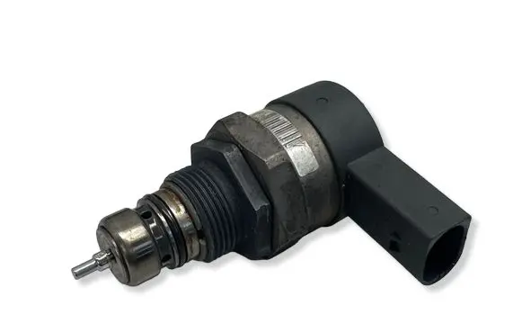 Mercedes-Benz E W211 Fuel pressure regulator A6110780449