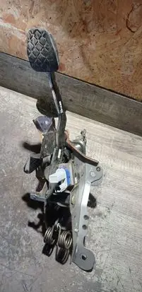 Mazda 5 Clutch master cylinder