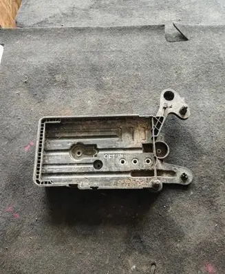 Skoda Octavia Mk3 (5E) Battery tray