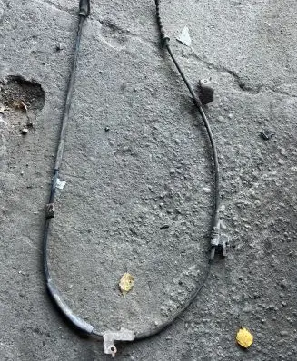 Handbrake/parking brake wiring cable