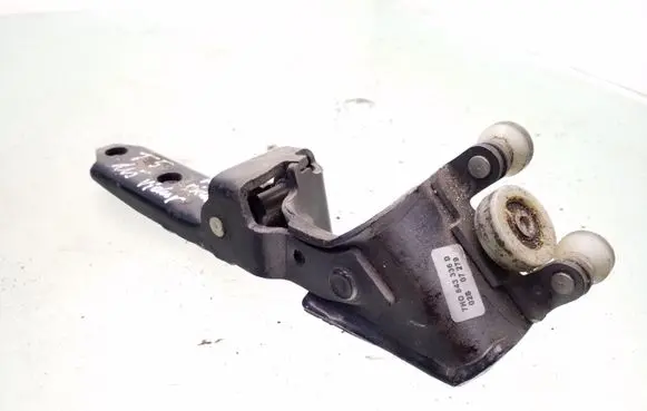 Volkswagen Transporter - Caravelle T5 Sliding door middle roller runner 7H0843336D