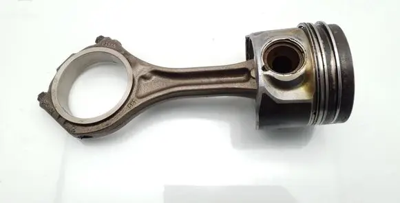Audi A6 S6 C6 4F Piston with connecting rod 