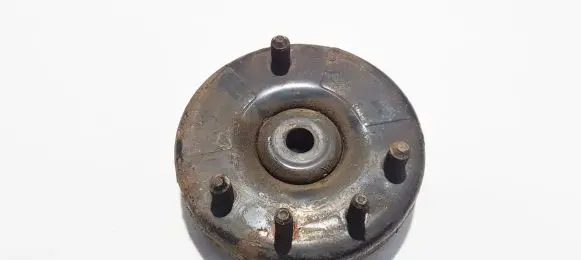 Honda Accord Coil spring mount 