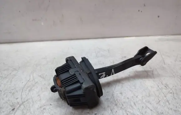 BMW X3 E83 Rear door check strap stopper 7176802