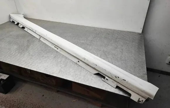 BMW 5 G30 G31 Sill 8064744