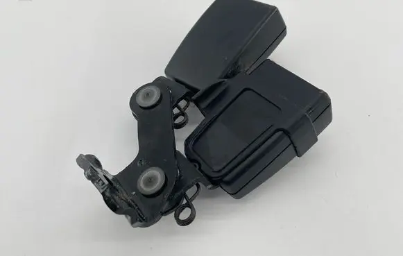 Audi A7 S7 4G Middle seatbelt buckle (rear) 4G0857739