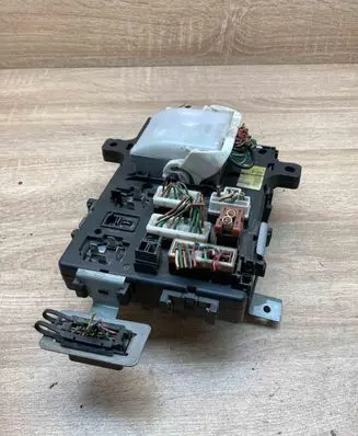 Nissan Primera Comfort/convenience module 285519F924 5WK48542