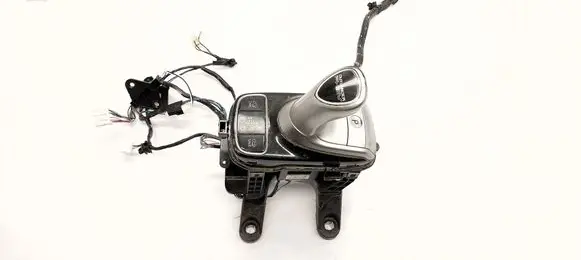 Mitsubishi Outlander Gear shifter/selector 2400A355