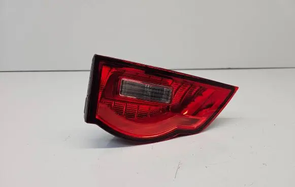 Jaguar F-Pace Tailgate rear/tail lights