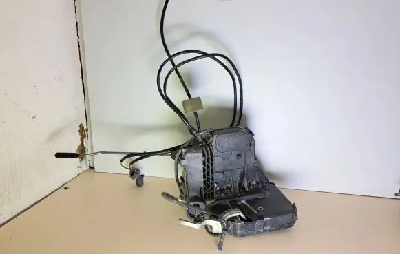 Mercedes-Benz CLS C219 Front door lock 2197200235 A2197200235 2197200235Q9