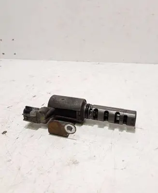 Subaru Legacy Valve oil control 