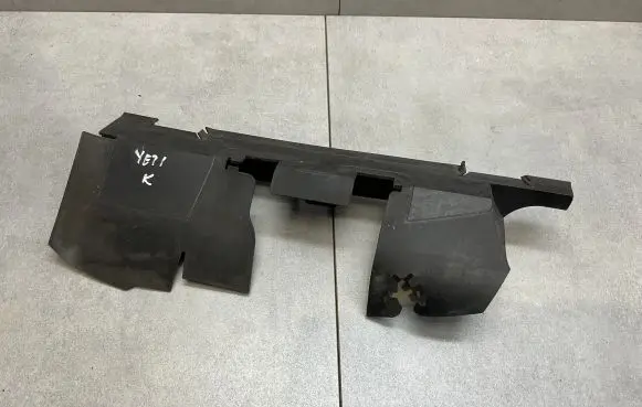 Skoda Yeti (5L) Intercooler air guide/duct channel 5L0121283