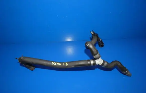 Volvo XC90 Engine coolant pipe/hose 31368126