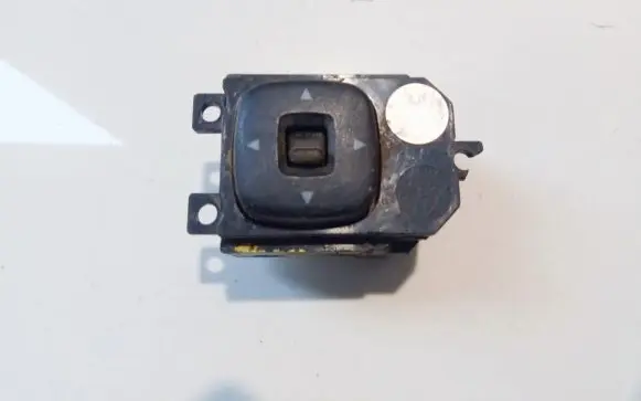 Mazda Xedos 6 Wing mirror switch 3243d27