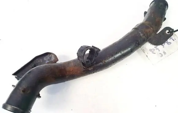 Engine coolant pipe/hose