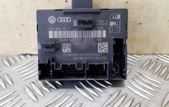 Audi A6 C7 Door control unit/module 4G8959792E