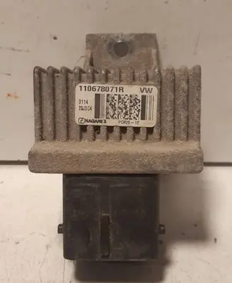 Renault Clio IV Glow plug pre-heat relay 110678071R 3114