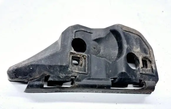 Volvo V50 Front bumper mounting bracket 30655875