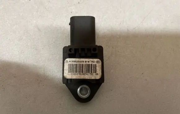 Mercedes-Benz B W245 Airbag deployment crash/impact sensor A1698202226