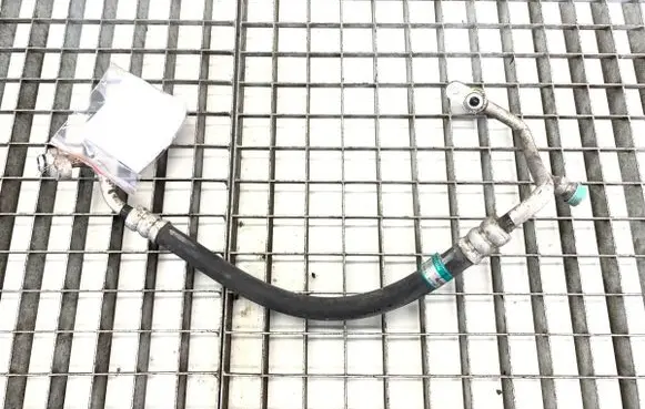 Suzuki Swift I Air conditioning (A/C) pipe/hose 95720-62J00