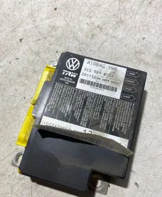 Volkswagen PASSAT B6 Airbag control unit/module 3C0909605J 391130 09H029S2521