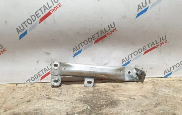 BMW 5 F10 F11 Radiator support slam panel bracket 7158894