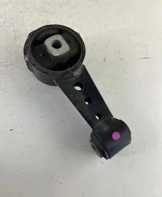 Suzuki Ignis Engine mount bracket